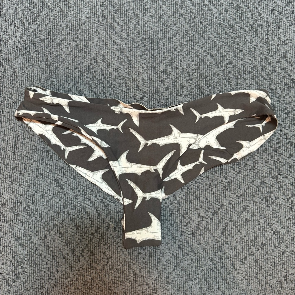 Boys and Arrows Kiki Shark Size Medium Bottoms